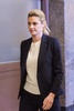 米テネシー州ナッシュビルの裁判所で法廷へ向かうスポーツキャスターのエリン・アンドリュースさん（2016年2月29日撮影）。(c)AFP/Getty Images/Erika Goldring