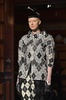 イタリア・ミラノ市内で発表された「モンクレール ガム・ブルー（Moncler Gamme Bleu）」14/15年秋冬コレクション（2014年1月12日撮影）。(c)AFP/ANDREAS SOLARO