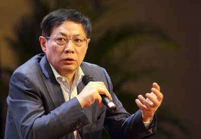 中国、ネット上で政府批判の不動産王を処罰へ 新華社報道