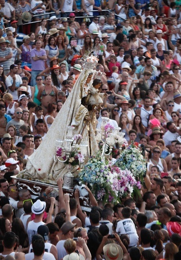 漁師の守護聖人祝う祭り、テネリフェ島