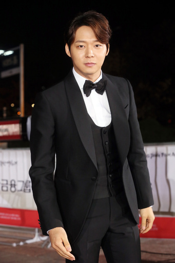 大鐘賞映画祭授賞式、JYJユチョンなどがレッドカーペットに登場