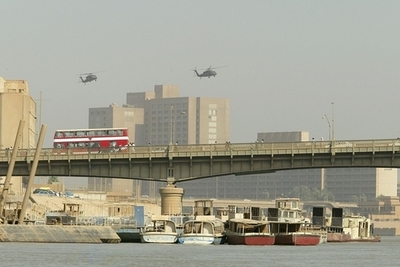 武装集団がミニバスを銃撃、女性子供を含む11人死亡、3人負傷 - イラク