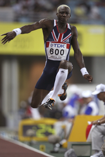 イドウ 男子三段跳びで決勝進出