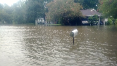 米南部の一部地域で記録的洪水、少なくとも3人死亡