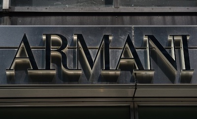 伊アルマーニ、アンゴラ使用を中止 脱毛皮の一環で