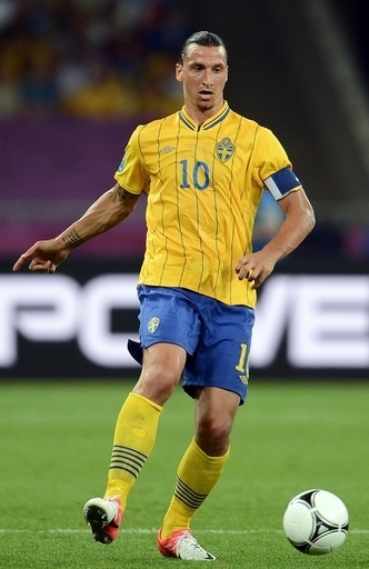 イブラヒモビッチ代理人「PSG移籍合意とはほど遠い」