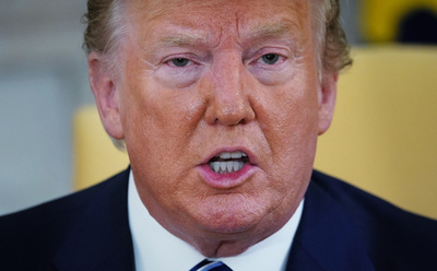 土壇場でのイラン空爆中止、トランプ氏の矛盾する衝動を浮き彫りに