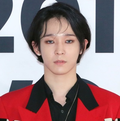 韓流お騒がせ歌手、酔っ払ってタクシーのミラー壊す