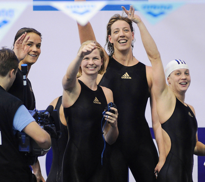 ドイツ 世界新記録で女子4x50メートル・メドレーリレーを制す