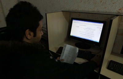 イランの若者、約7割が違法にネットへアクセス