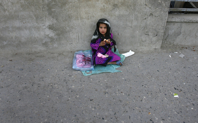 アフガン復興の脅威はタリバンではなく今冬の飢饉、英シンクタンク