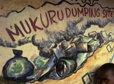 大量のゴミ投棄、解決策「官民パートナーシップ」を提唱 ケニア