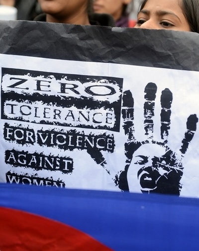 帰宅中のインド4姉妹、酸かけられ重傷