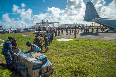 フィリピン台風、いまだ被災者60万人に食糧支援届かず 国連
