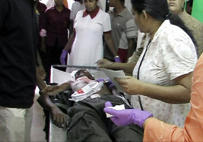 爆弾の爆発相次ぎ、死者10人以上　スリランカ