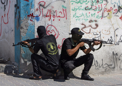 レバノン進攻から1年、イスラエル軍ガザ地区に進入