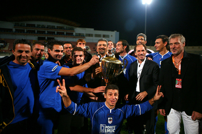 イタリアとイングランドの往年の選手が集まりエキシビションマッチを行う