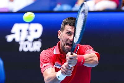 ジョコビッチ、右手首痛め治療も「大きな懸念はない」