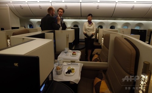 制服もおしゃれ!?エティハド航空が初号機運航へ 制服もおしゃれ!?エティハド航空が初号機運航へ