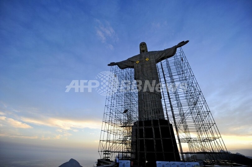 巨大キリスト像に落書き リオデジャネイロ 写真1枚 国際ニュース Afpbb News