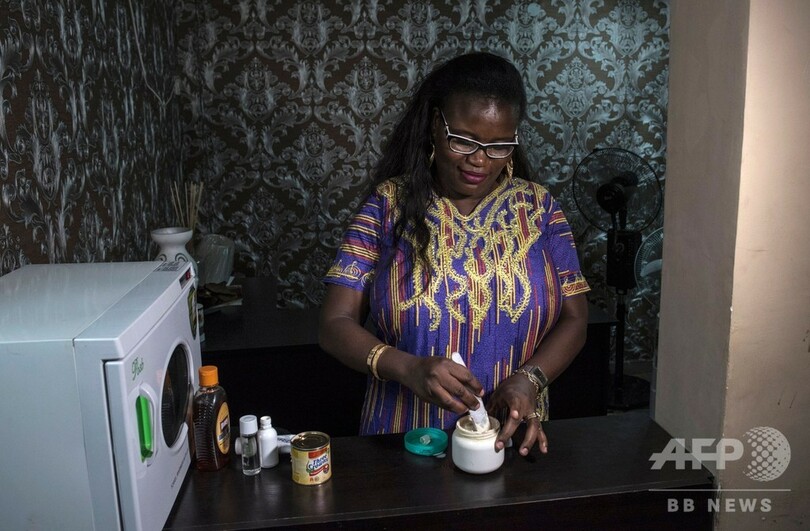 危険と隣り合わせの美白、アフリカで広がる漂白クリーム