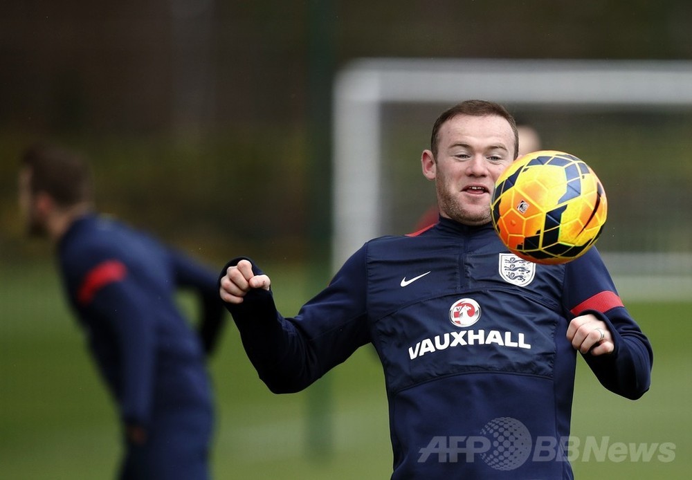 サッカー・イングランド代表　オーナメント イングランド代表、デンマーク戦に向けて調整 写真20枚 国際ニュース