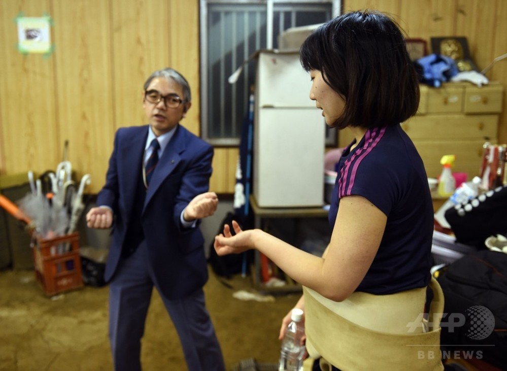 アマチュア相撲で男子を相手に奮闘する女子力士 写真25枚 国際ニュース:AFPBB News
