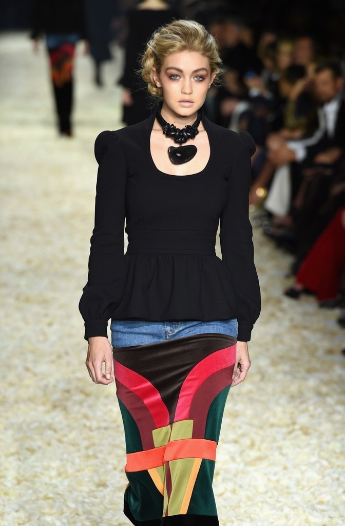 生まれ育ったサンタフェから着想を得たボヘミアンシック、「トム フォード」15/16年秋冬