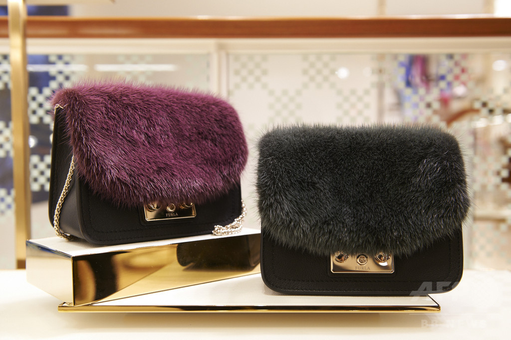 ローラ、「FURLA 銀座店」リニューアルオープンイベントに出席