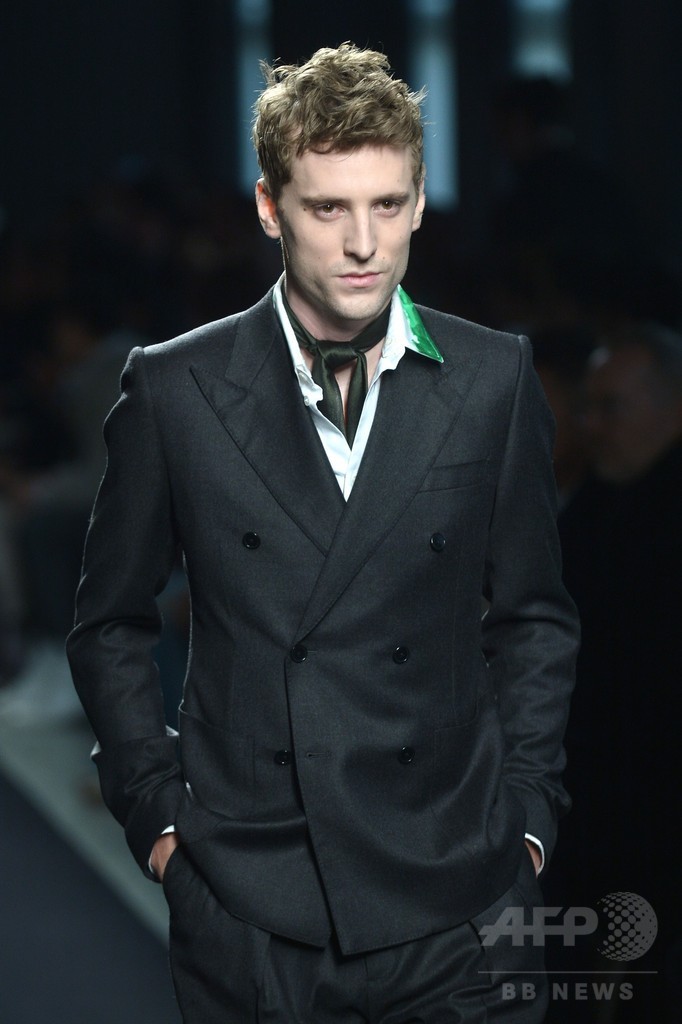 コーデュロイ素材で快適さを追求、「ボッテガ・ヴェネタ」15/16年秋冬メンズ