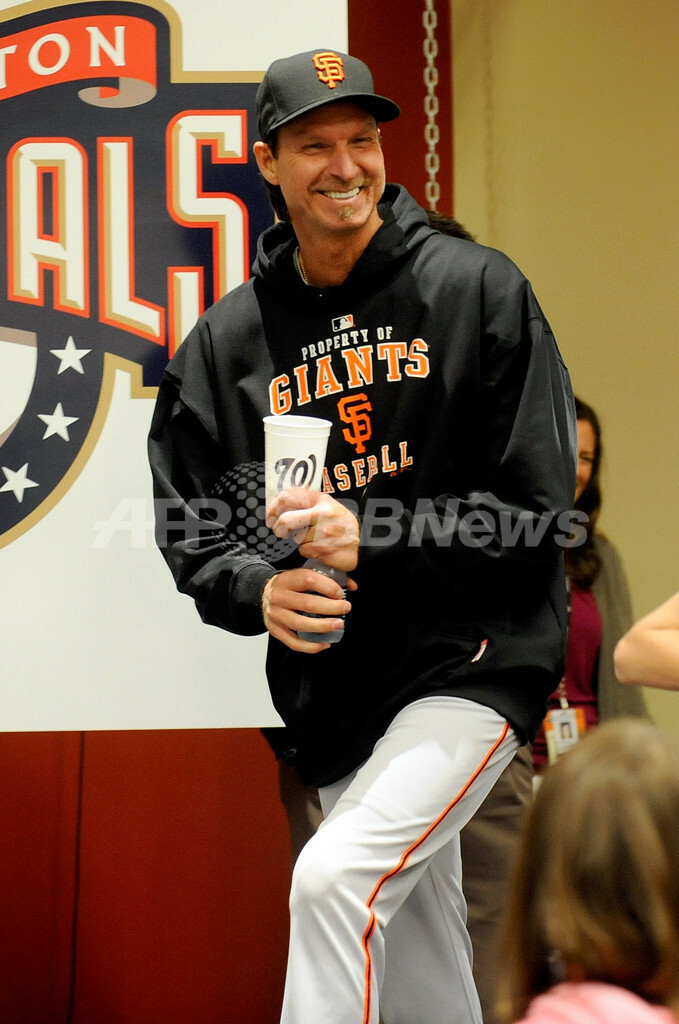 ランディ・ジョンソン メジャー通算300勝を達成 写真20枚 ファッション