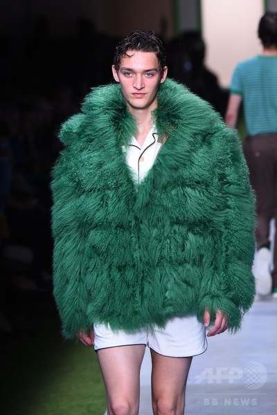 「フェンディ」17年春夏メンズ