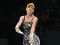女子テニス、WTAツアー選手権（BNP Paribas WTA Championships - Singapore 2014）4日目。サーブトスを上げるアニエスカ・ラドワンスカ（Agnieszka Radwanska、2014年10月23日撮影）。(c)AFP/ROSLAN RAHMAN
