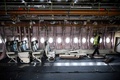航空機保管会社ターマック・アエロセーブが保管する、座席や備品が取り外された航空機の内部。フランス南西部アズレで（2021年2月4日撮影）。(c)Lionel BONAVENTURE / AFP