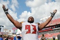18NFL第2週、タンパベイ・バッカニアーズ対フィラデルフィア・イーグルス。勝利を喜ぶタンパベイ・バッカニアーズのジェラルド・マッコイ（2018年9月16日撮影）。(c)Michael Reaves/Getty Images/AFP