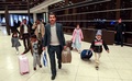 国連（UN）の救急飛行でイエメン・サヌアからヨルダン・アンマンの空港に到着した子どもやその保護者たち（2020年2月3日撮影）。(c)Khalil MAZRAAWI / AFP