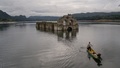 メキシコ南東部のチアパス州で、ダム貯水池の水位が下がり、再び姿を現したサンティアゴ教会（2015年10月21日撮影）。(c)AFP/Mario Vazquez de la Torre