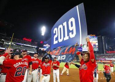 ブレーブスが2年連続の地区優勝、ナ・リーグ東地区 写真9枚 国際