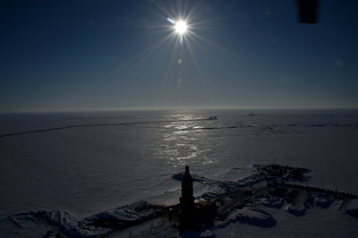 中国が「氷上シルクロード」構想 初の北極政策白書を発表