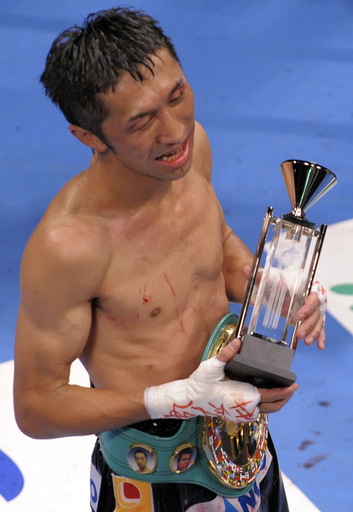 WBCフライ級、内藤判定勝ち