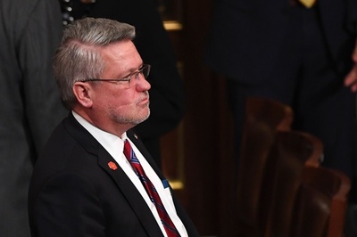 トランプ氏広報部長が辞任 元FOXニュース幹部