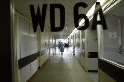 ケニアで医師らが大規模スト、精神科病院から患者100人以上逃走