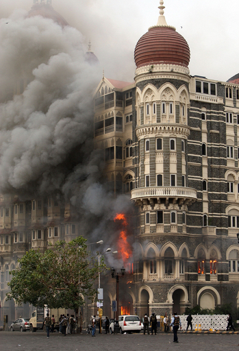 ムンバイ同時襲撃事件、武装グループの掃討完了 死者195人に