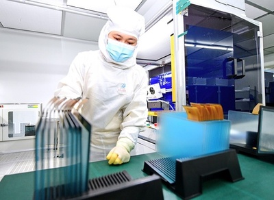 中国のディスプレーパネルの年間生産能力が2億平方メートルに