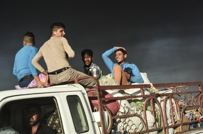 シーア派民兵がモスルの西に展開、ISの供給路断つ新作戦