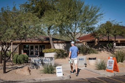 激戦地アリゾナ州などで投票機に不具合 米中間選挙