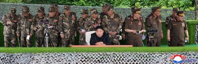 北朝鮮の金正恩氏、軍に「実戦への備え」求める