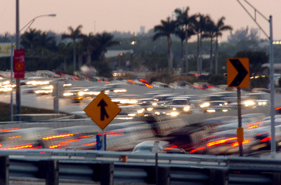 全裸男性の顔をむさぼり食う全裸の男、警察が射殺 米国