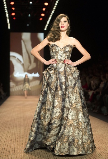 ＜14/15年秋冬ベルリン・コレクション＞レナ・ホシェックら