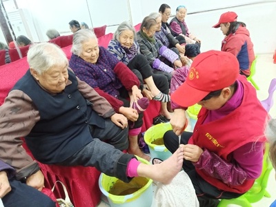 高齢者の「小さな願い」、QRコードでかなえます 北京